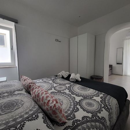 B&B Tra Le Vie Del Borgo Vieste Cameră foto
