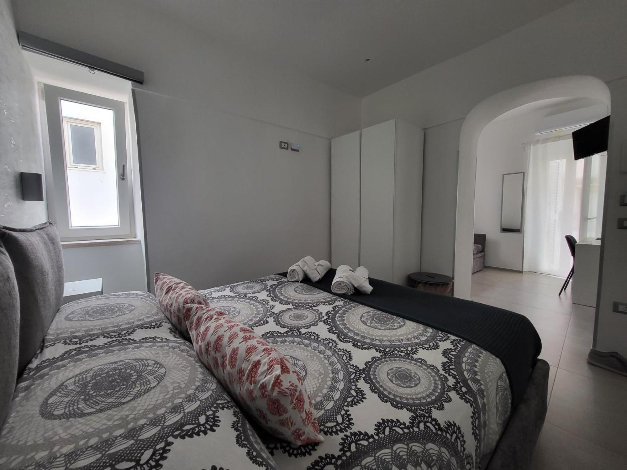 B&B Tra Le Vie Del Borgo Vieste Cameră foto